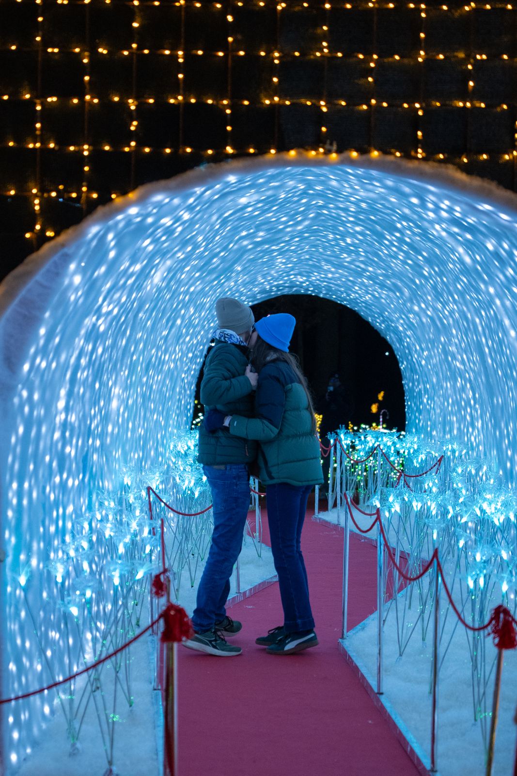 Una coppia nel tunnel di luce